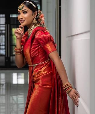 Red silk blend jacuard work festival saree with unstitched blouse piece 3