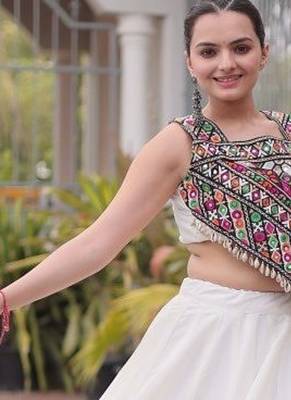 Roman Lehenga Choli Set With Kutchi Embroidery And Gota Work 4