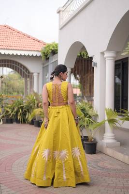 Roman Lehenga Choli Set With Kutchi Embroidery And Gota Work 4