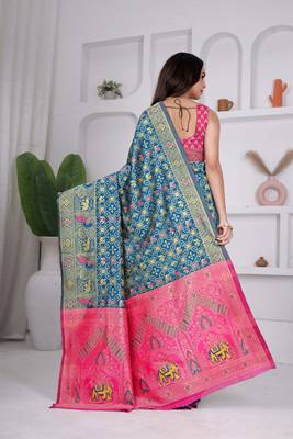 premium rani firozi and pink pure banarasi silk blend wedding and party wear saree with blouse 2