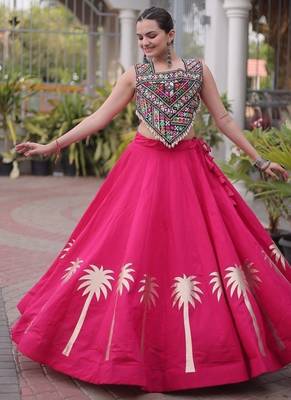 Roman Silk Lehenga Top Set With Pan Patti Gota And Mirror Lace 4