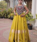 Roman Silk Lehenga Top Set With Pan Patti Gota And Mirror Lace