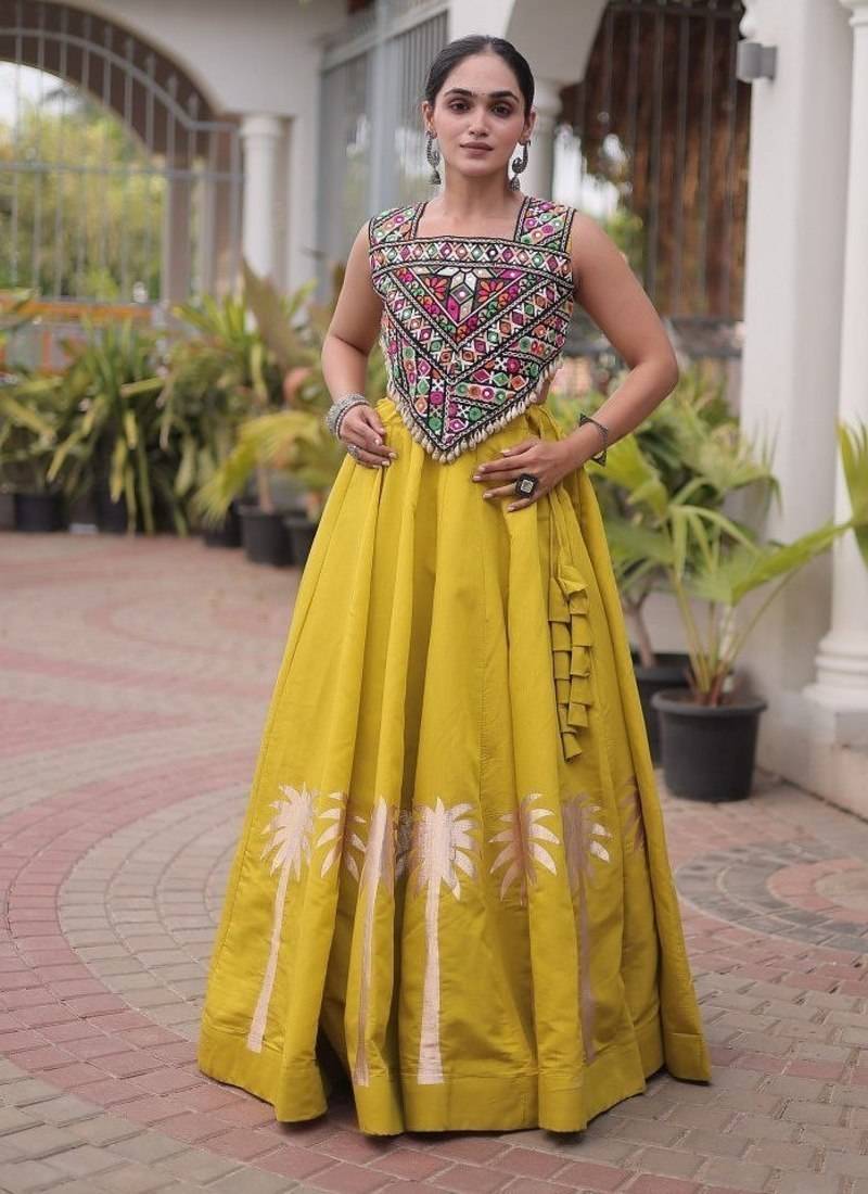 Roman Silk Lehenga Top Set With Pan Patti Gota And Mirror Lace