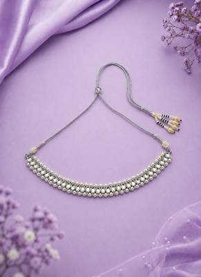 Creative circle shape and pearls kundan stone silver plated necklace set with maang tikka 4