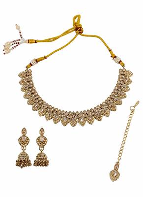 Glimmery round and oval shape brown kundan stone mehandi gold plated choker set 3
