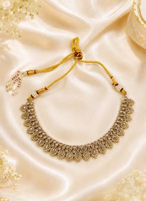 Glimmery round and oval shape brown kundan stone mehandi gold plated choker set 4