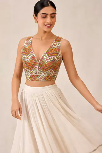 White v neck padded designer saree blouse