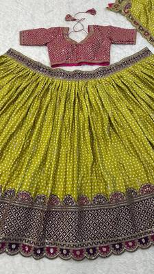 Bandhani Print Lehenga Choli with Embroidered Border and Dupatta 5