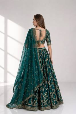 RAMA  SEQUINS & EMBROIDERED VELVET FESTIVAL LEHENGA CHOLI SET FOR WOMEN'S 2