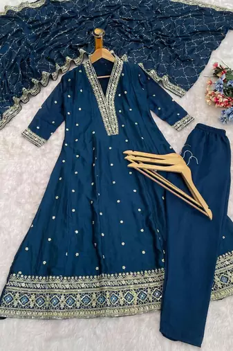 Women teal embroidered v-neck a-line kurta pant set with contrast teal dupatta