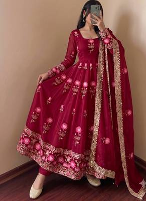 Women's red ethnic lotus floral thread work anarkali gown with straight pants & embroidered border dupatta 2