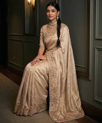 Beige embroidered viscose saree 3