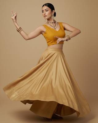 Solid premium silk v neck saree blouse 3