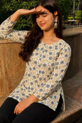 Women floral printed kurta