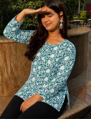 Women floral printed indie florals kurta 1