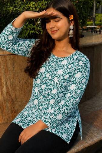 Women floral printed indie florals kurta