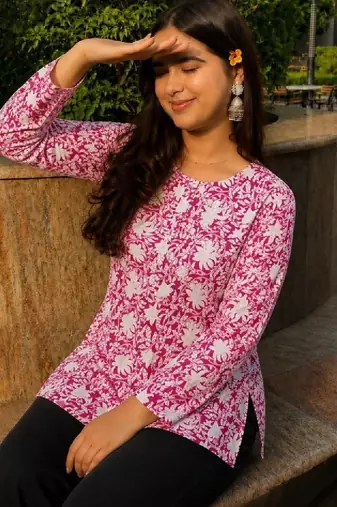 Women floral printed indie florals kurta