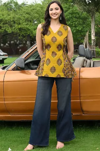 Women ethnic motifs printed indie prints kurta