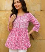 Women floral printed floral kurta