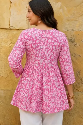 Women floral printed floral kurta