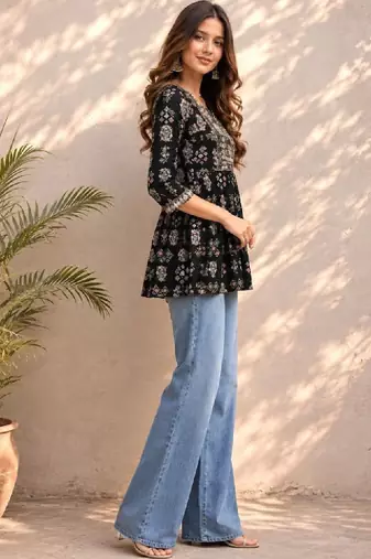 Women ethnic motifs printed mirror work kurta
