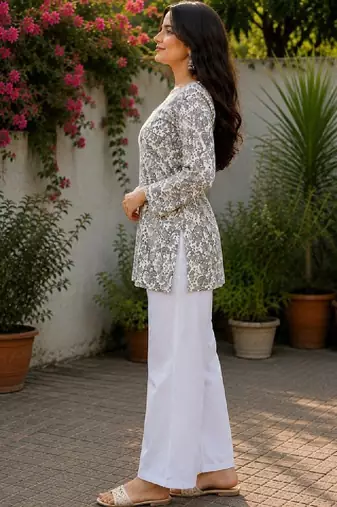Women floral printed floral kurta