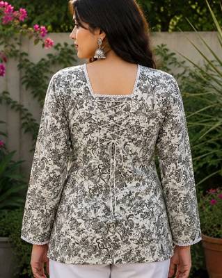 Women floral printed floral kurta 3