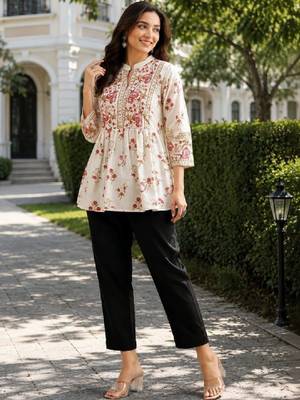 Women floral printed thread work floral kurta 2