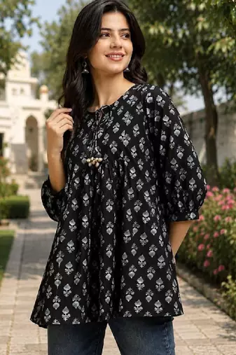 Women ethnic motifs printed kurta