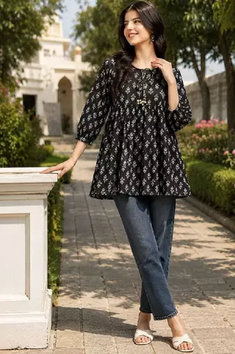 Women ethnic motifs printed kurta