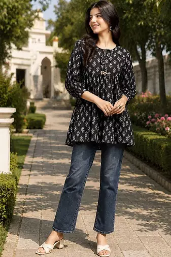Women ethnic motifs printed kurta