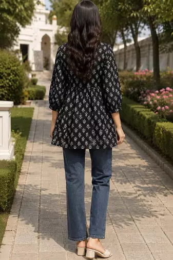 Women ethnic motifs printed kurta