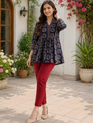 Women ethnic motifs printed thread work indie prints kurta 3