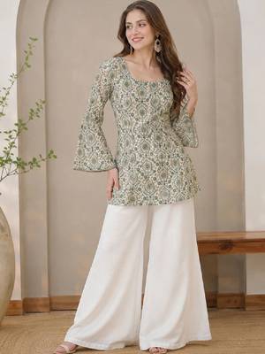 Women ethnic motifs printed flared sleeves kurta 1