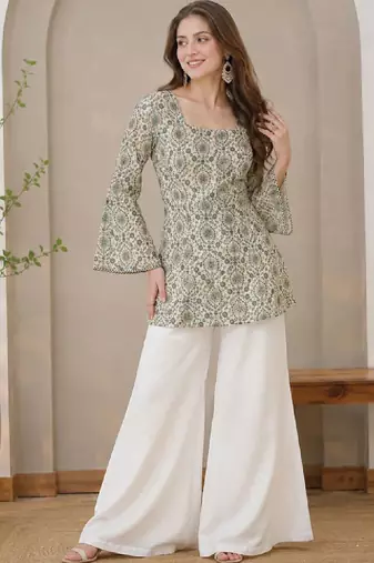 Women ethnic motifs printed flared sleeves kurta