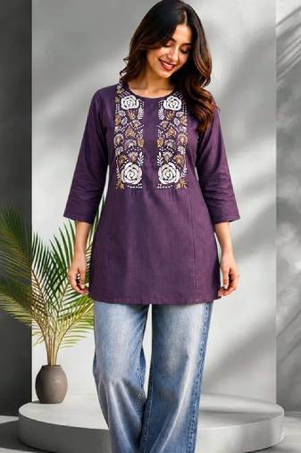 Women floral embroidered thread work floral kurta