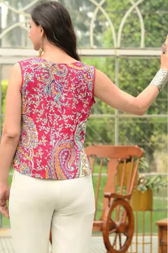 Women paisley printed kurta