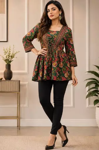Women floral printed floral kurta