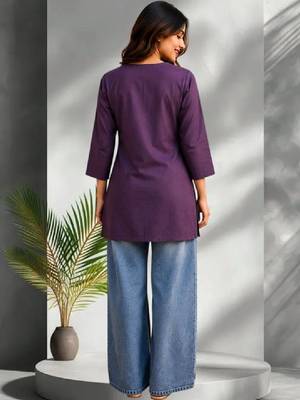 Women floral embroidered thread work floral kurta 3
