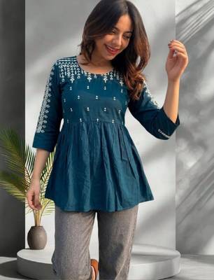 Women cotton embroidered thread work kurta 1
