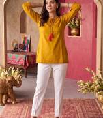 Women embellished thread work kurta