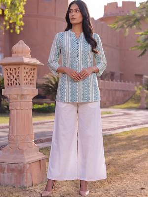 Women ethnic motifs printed indie prints kurta 1