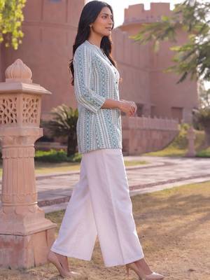 Women ethnic motifs printed indie prints kurta 2