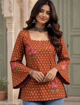 Women floral printed flared sleeves kurta 1