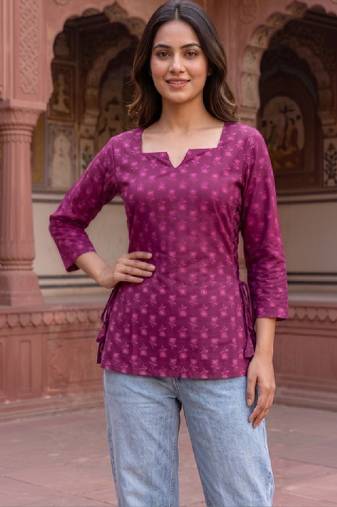 Women floral printed floral kurta