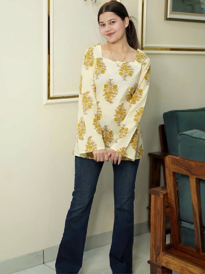 Women floral printed floral kurta