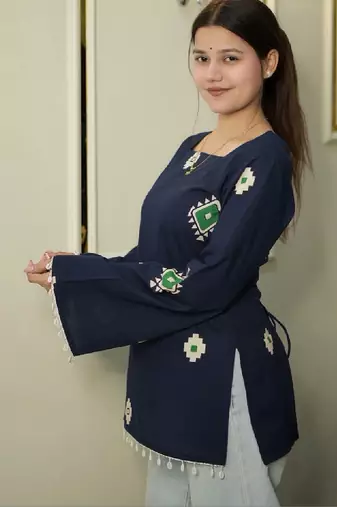 Women geometric printed flared sleeves kurta