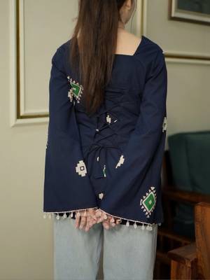 Women geometric printed flared sleeves kurta 4