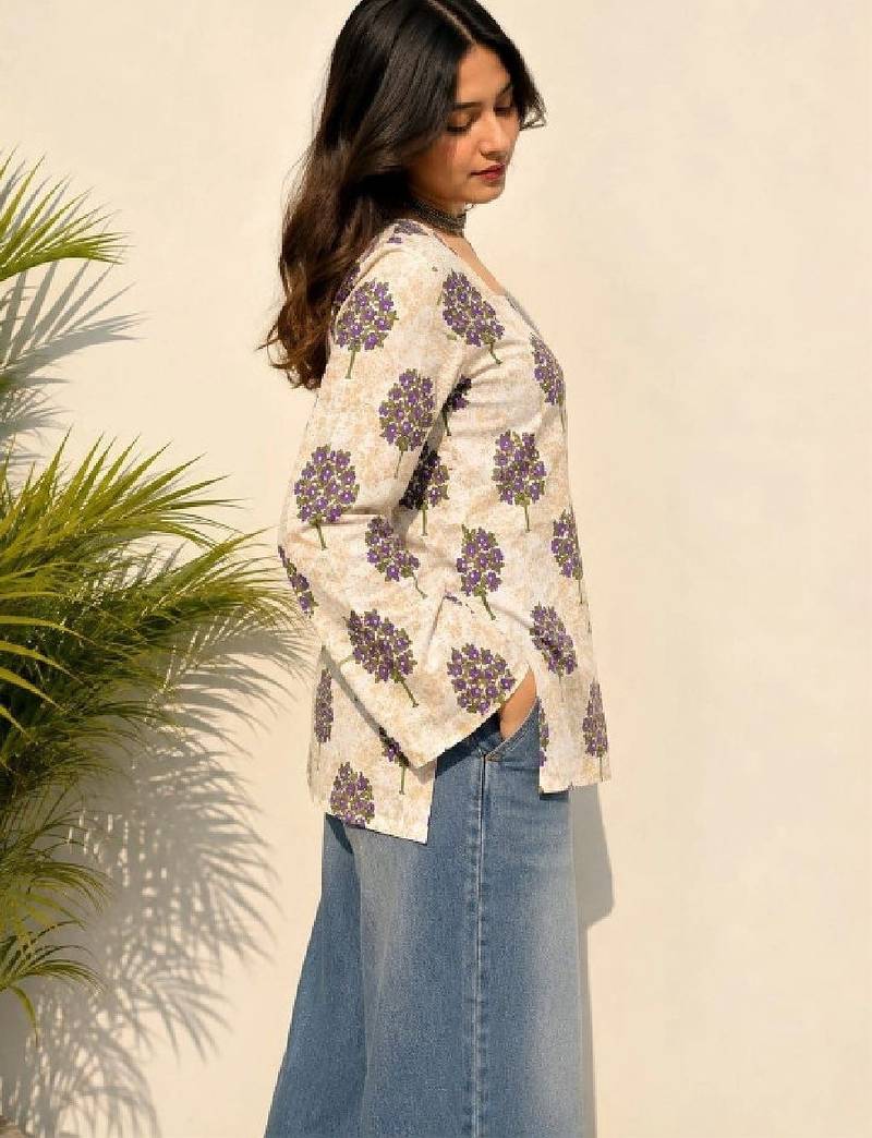 Women floral printed flared sleeves floral kurta