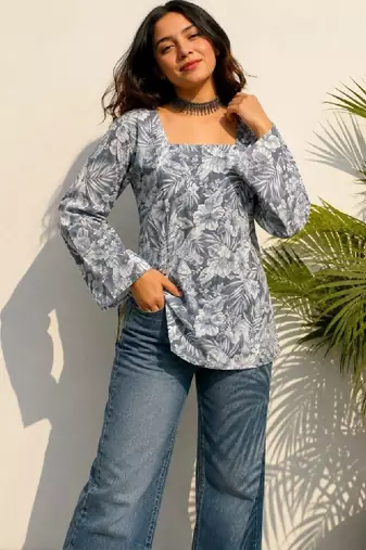 Women floral printed flared sleeves floral kurta